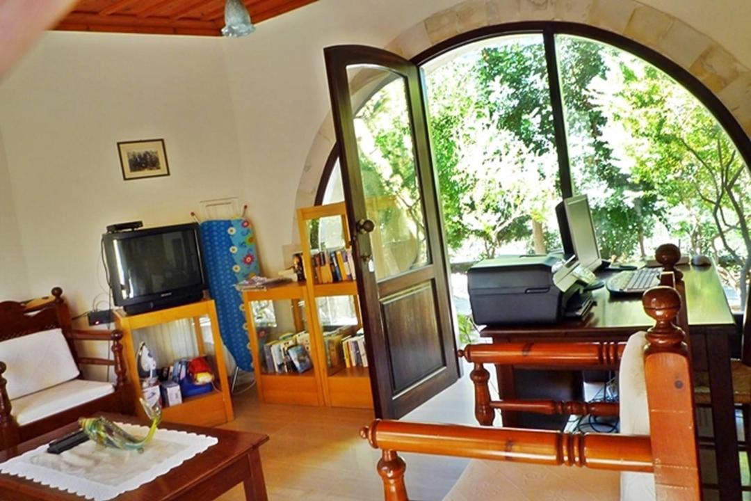 Photo of Livingroom in Douliana