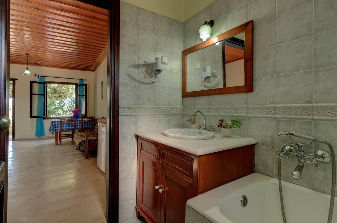 Photo of Bathroom in Douliana