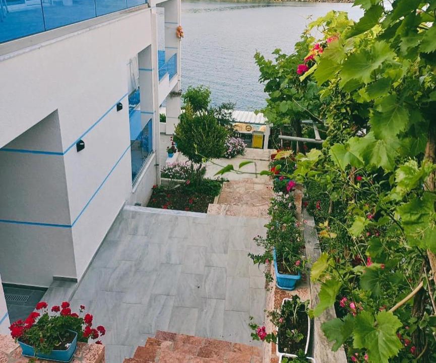 Photo of Others in Sarande