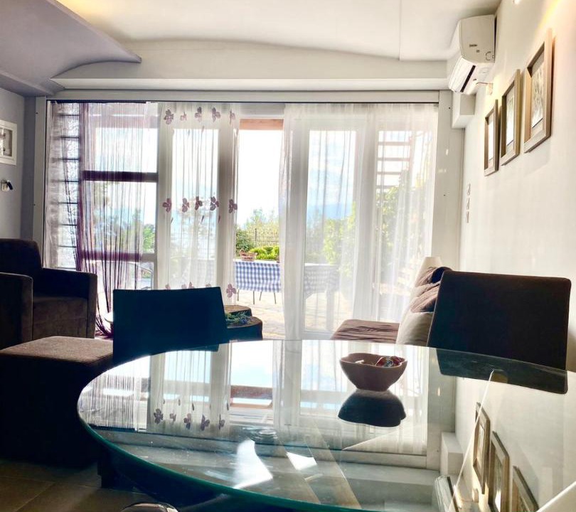 Photo of Livingroom in Kamena Vourla