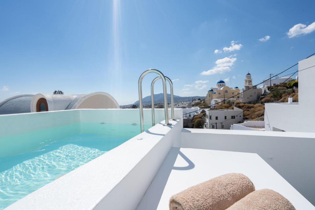Photo of Others in Fira