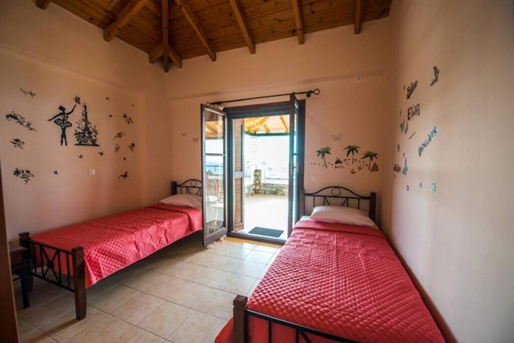 Photo of Bedroom in Lefktron