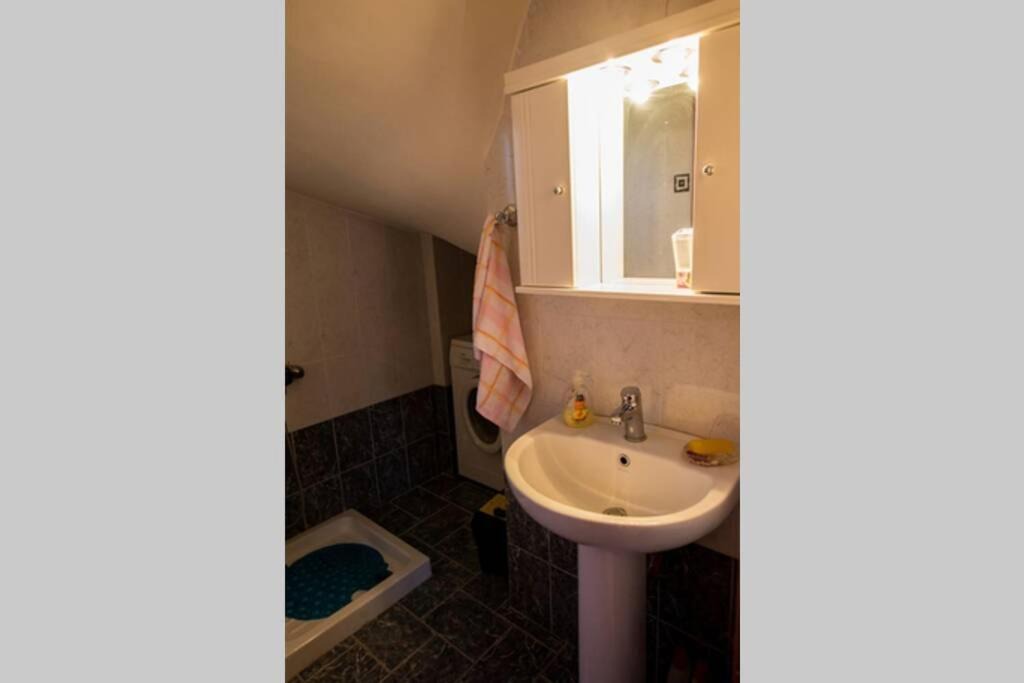 Photo of Bathroom in Lefktron