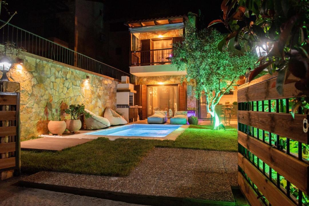 Photo of Others in Aristotelis