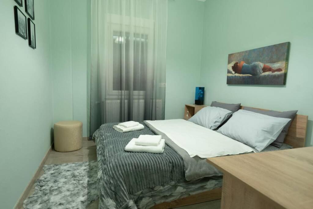 Photo of Others in Aridaia