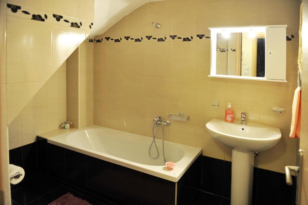 Photo of Bathroom in Perigiali