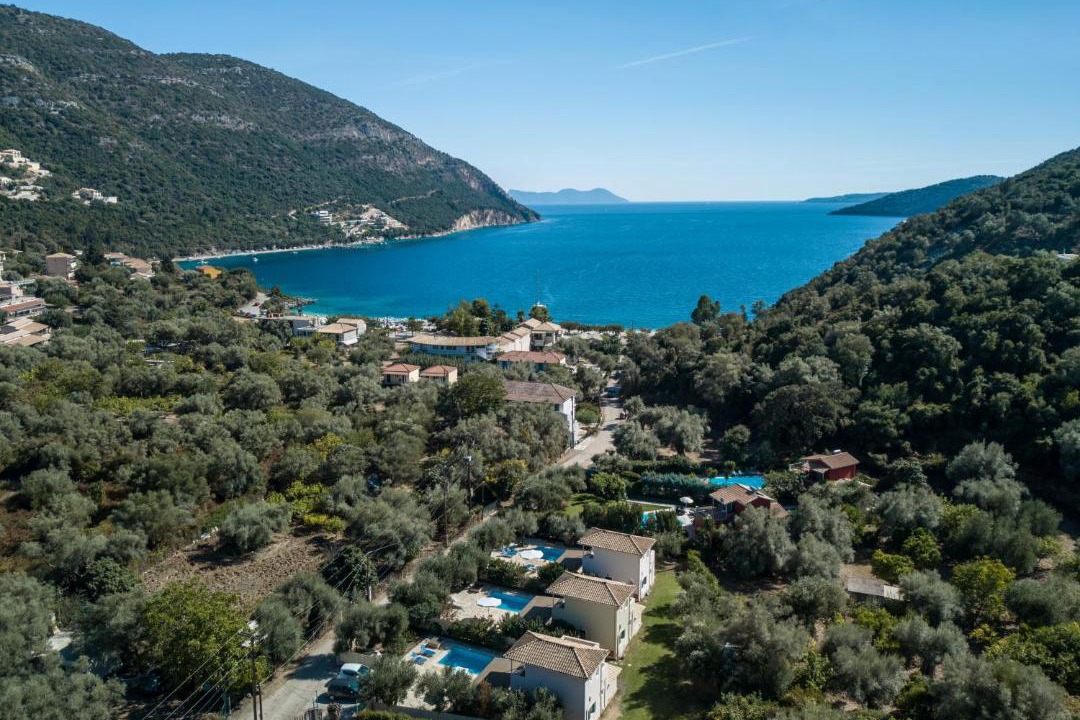 Photo of Others in Mikros Gialos