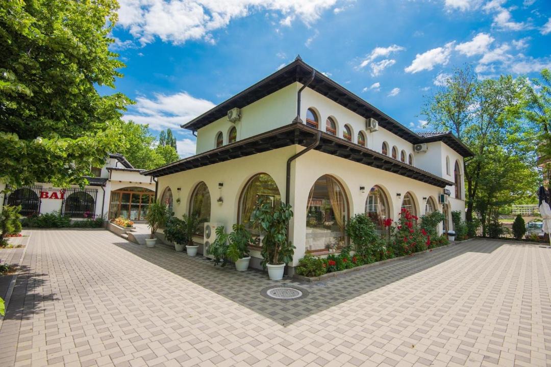 Photo of Others in Pejë