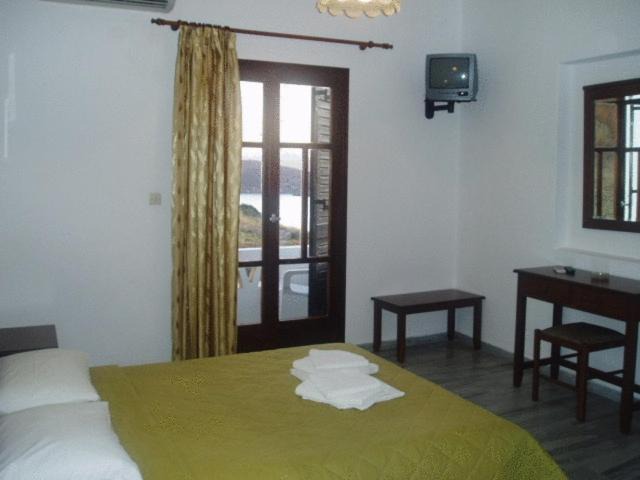 Photo of Bedroom in Ios Town