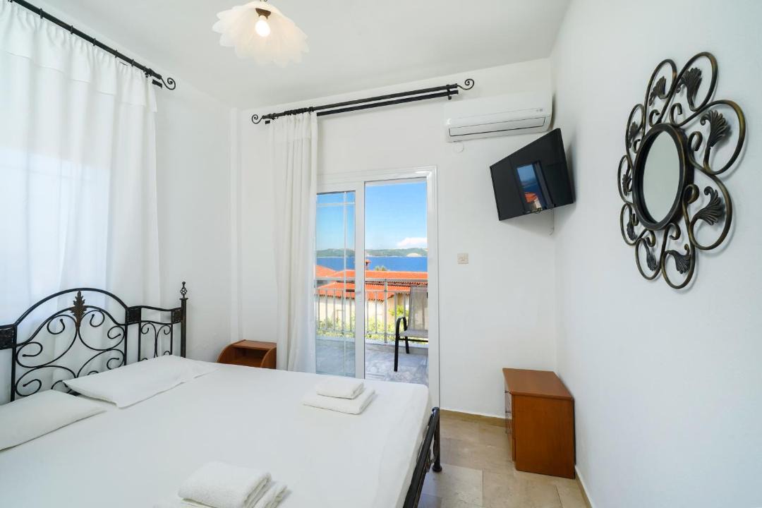 Photo of Others in Aristotelis