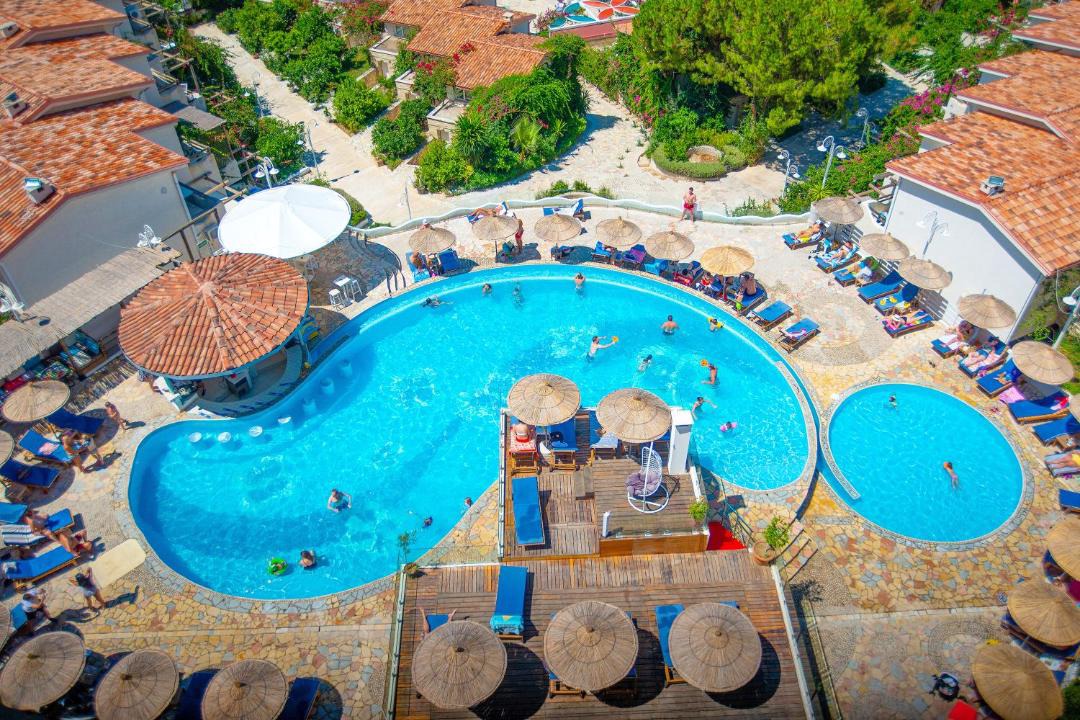 Photo of Others in Sarande