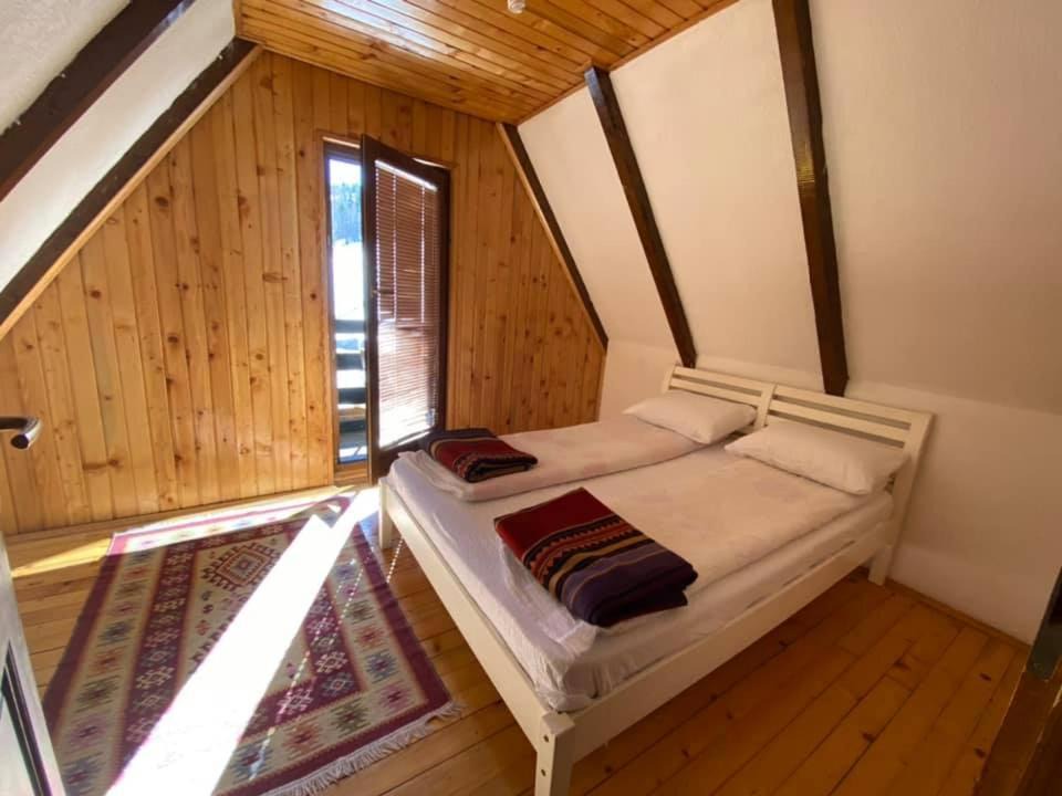 Photo of Others in Pejë