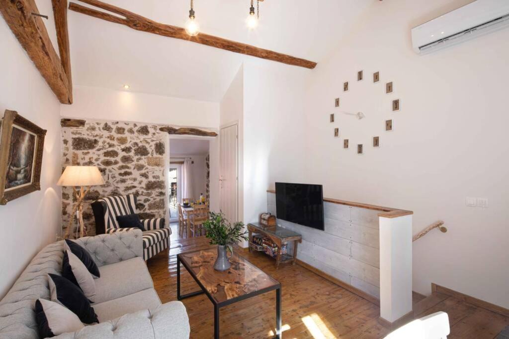 Photo of Livingroom in Paleokastritsa