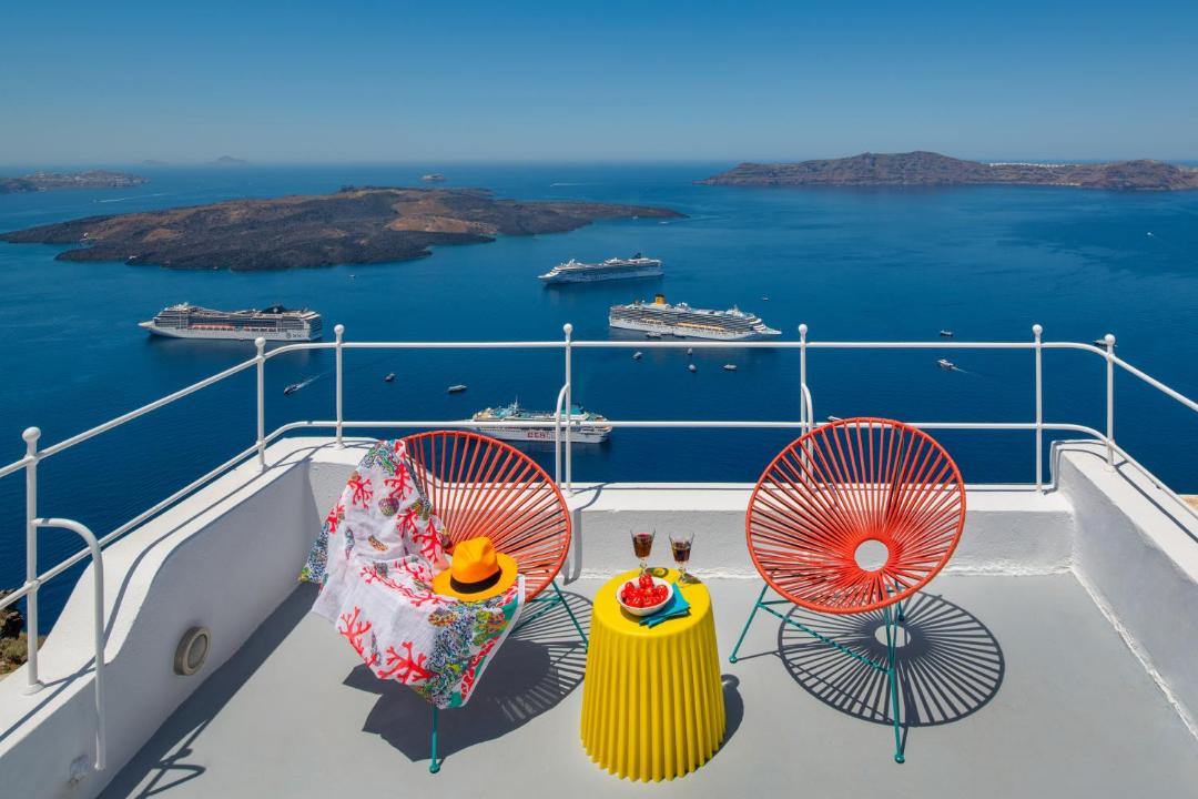 Photo of Others in Fira