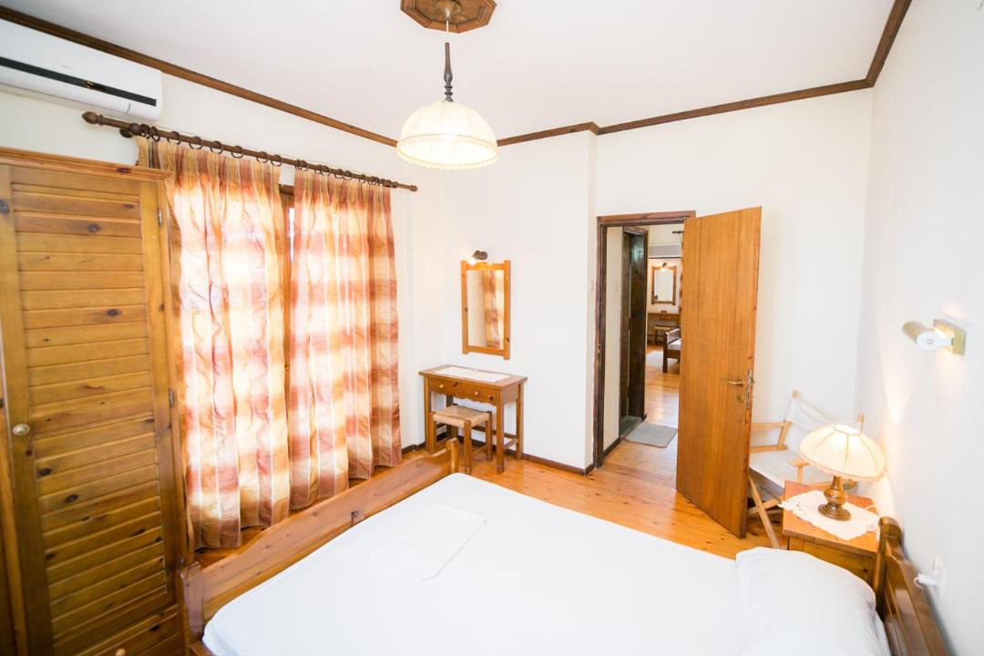 Photo of Bedroom in Kala Nera