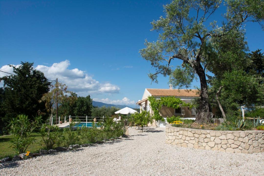 Photo of Others in Parelia
