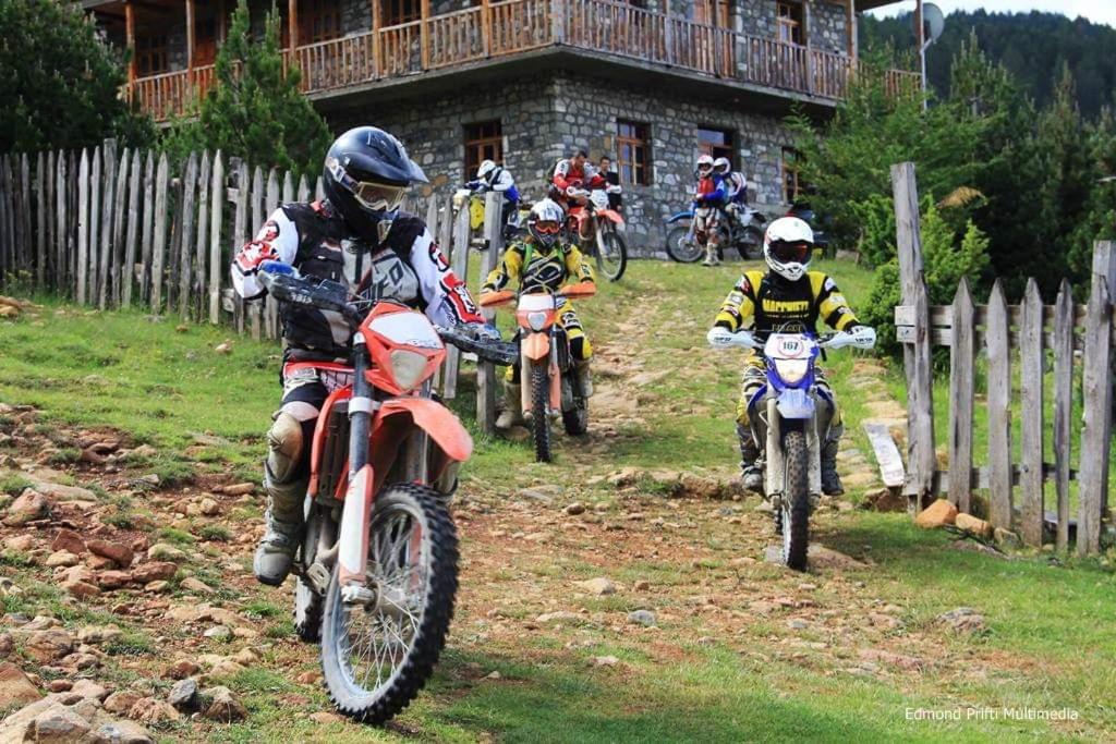 Photo of Others in Grabove