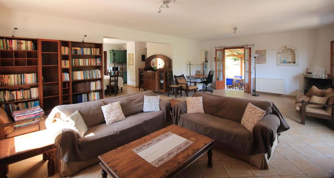 Photo of Livingroom in Fiskardo