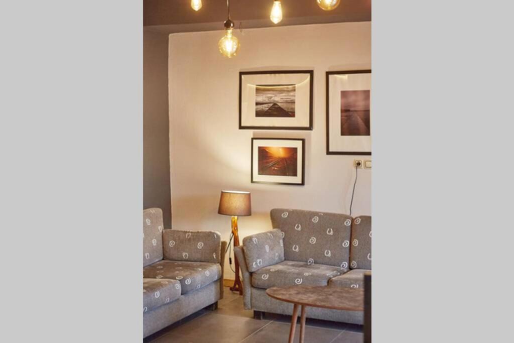 Photo of Livingroom in Drama