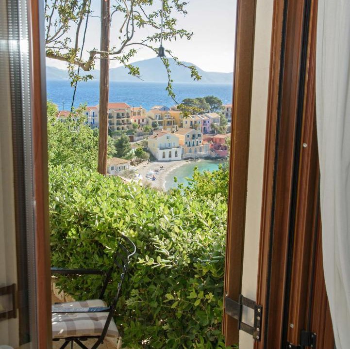 Photo of Patio Balcony in Frourion