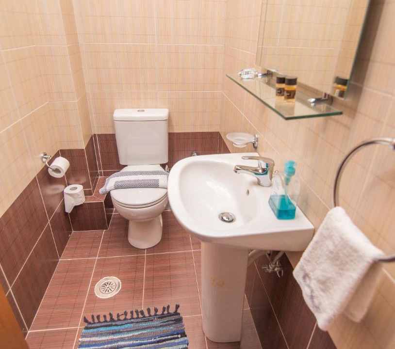 Photo of Bathroom in Kalamata Marina
