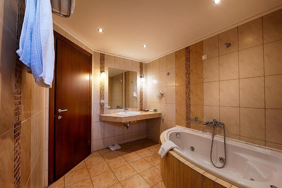 Photo of Bathroom in Maniakoi