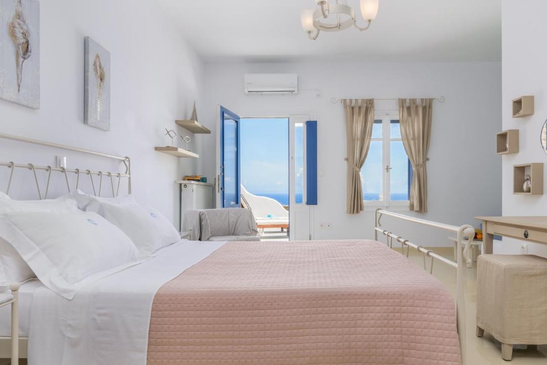 Photo of Bedroom in Milos
