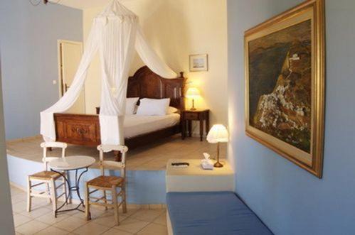 Photo of Livingroom in Folegandros Town