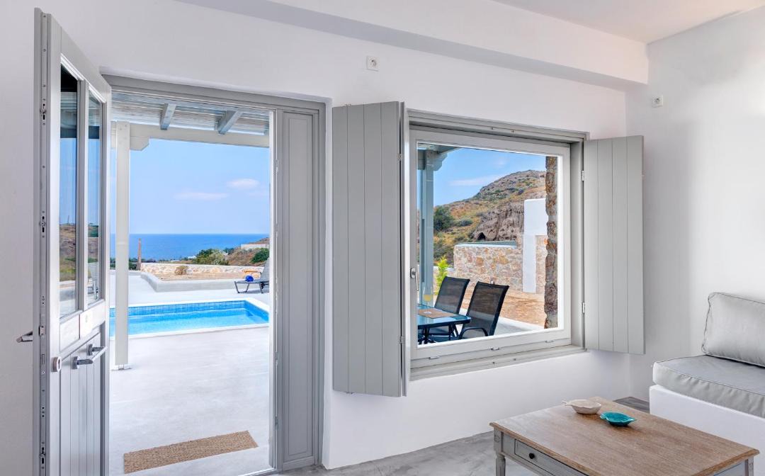 Photo of Others in Exo Gialos
