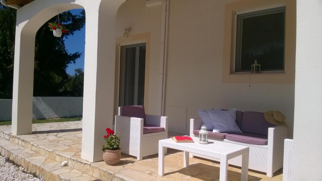 Photo of Patio Balcony in Petaleia