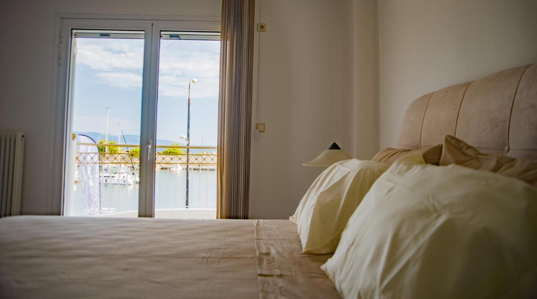 Photo of Bedroom in Kalamata Marina