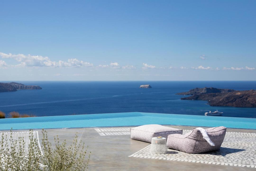 Photo of Others in Fira