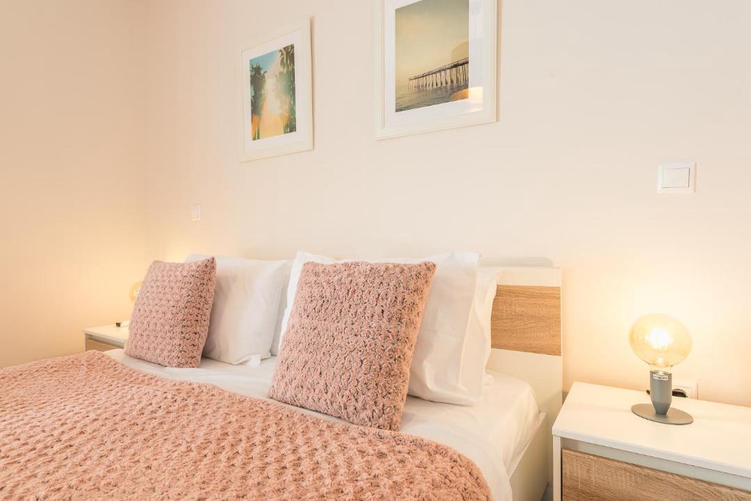 Photo of Bedroom in Metaxourgio