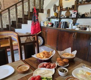Hotel Mangalem 