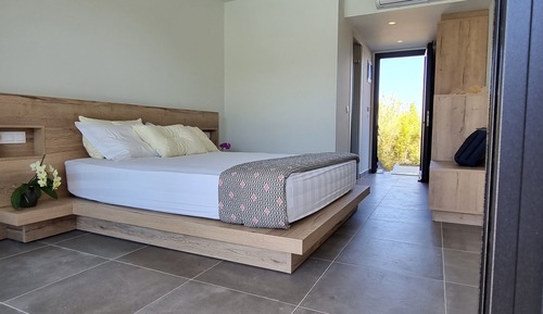 Superior Double Room, 1 King Bed, Non Smoking, Garden View
