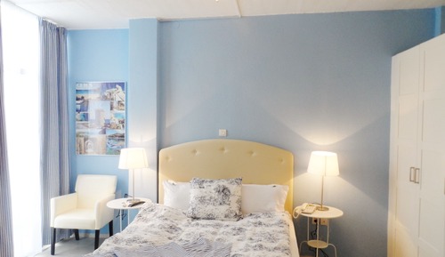 Apartment, 2 Bedrooms, Partial Sea View