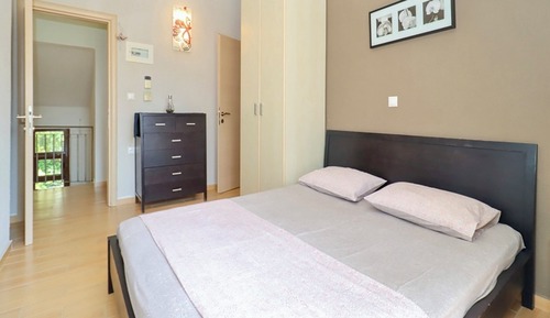 Villa, 6 Bedrooms, Balcony