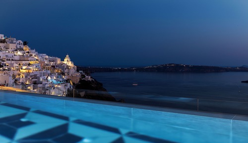2-BEDROOM SEA VIEW SUITE WITH SHARING POOL