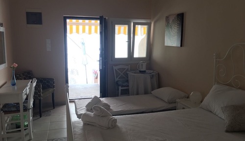 Basic Studio, 1 Bedroom, Garden View