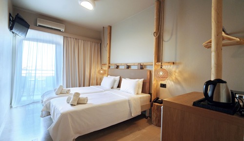 Standard Room, Side Sea View