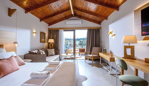 Deluxe Double Room with Outdoor Spa Hydromassage