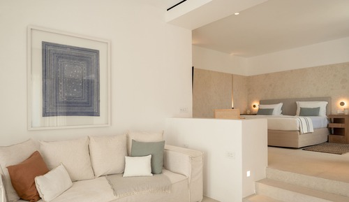 Junior Pool Suite