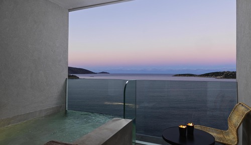 Deluxe Stunning Plunge Pool, Sea View