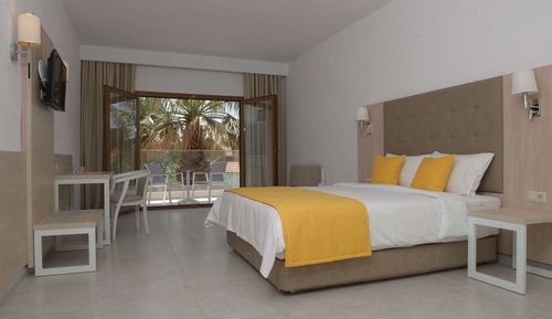 Superior Triple Room