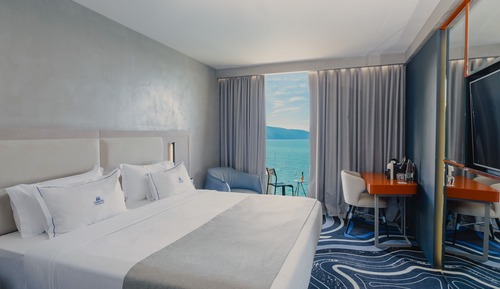 Superior Sea View