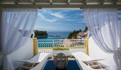Studio, Sea View
