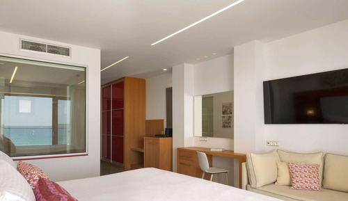 Diamond Suite Beachfront