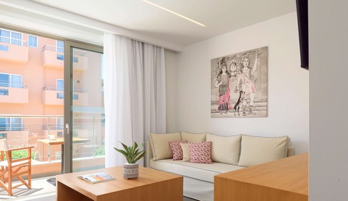 Deluxe Suite, 2 Bedrooms, 2 Bathrooms, Beachside (Grand)