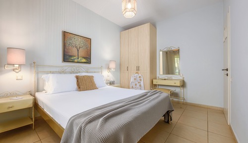 Grande 2 Room Partial Sea View