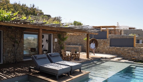 Loulos Superior Suite with Sharing Pool